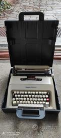 Macchina da scrivere Olivetti vintage 