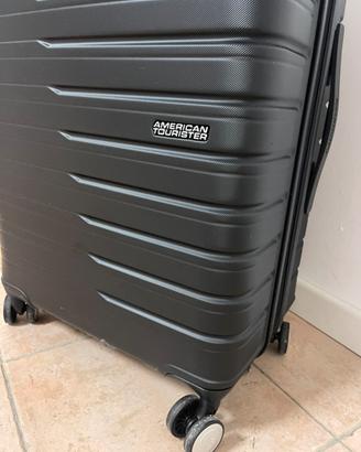 Valigia amarican tourister NUOVA.