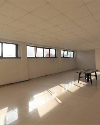 Immobile di 102 m² con 1 locale a Montevarchi