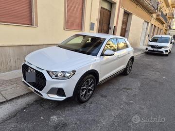 AUDI A1 CITICARVER 1.0 110 CV