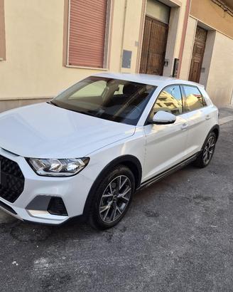 AUDI A1 CITICARVER 1.0 110 CV