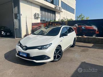 TOYOTA Auris Touring Sports 1.8 style cvt