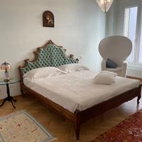 Letto matrimoniale antico