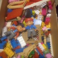 Lego costruzioni e personaggi 