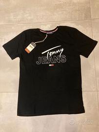 T-shirt Tommy Jeans nera XXL