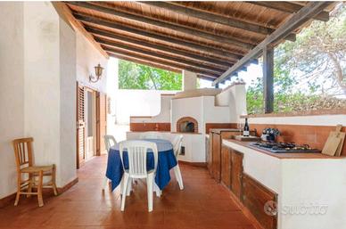 Villa con pineta, da 6 a 12 posti letto