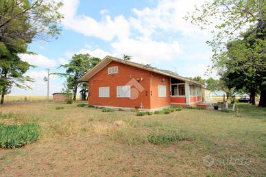 CASA INDIPENDENTE A LUCERA