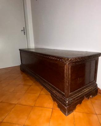 Antica Cassapanca in Legno Massicci