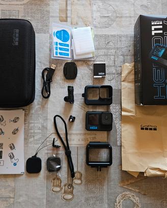 GoPro HERO11 Black + Accessori + Scatola