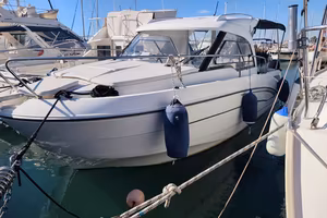 barca Beneteau Antares 7 e posto barca