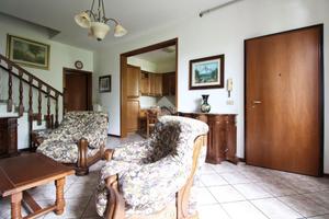 VILLA A SCHIERA A SAN PIETRO IN CASALE