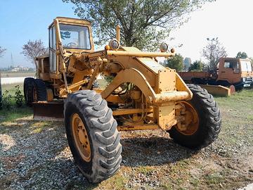 Grader Caterpillar 12G s/n 61M2511