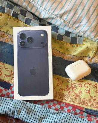 Iphone 17 Pro Max e cuffie Airpods 3 Pro ins