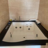 Vasca idromassaggio Jacuzzi