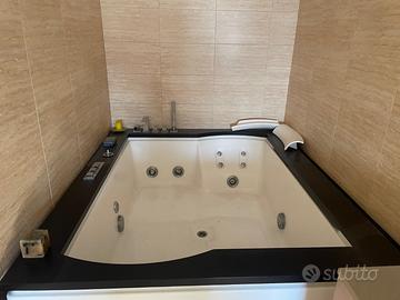 Vasca idromassaggio Jacuzzi