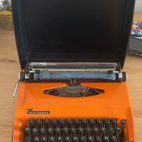 Macchina da scrivere vintage