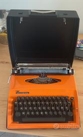 Macchina da scrivere vintage