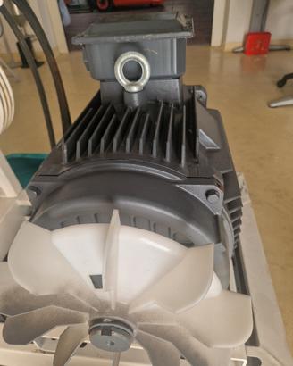 motore elettrico trifase 