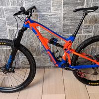 MTB Full Biammortizzata Intense Carbine Carbonio 