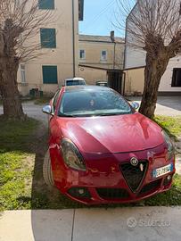 Alfa Romeo Giulietta.