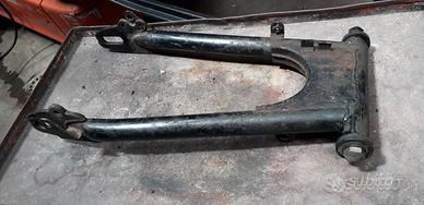 forcellone KAWASAKI KZ400 ORIGINALE