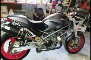 Ducati Monster 1000ie senna