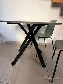 Tavolo + 4 sedie  da cucina