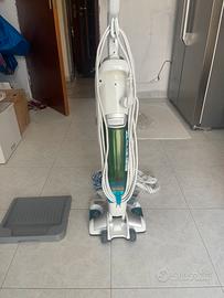 Aspirapolvere lava e aspira