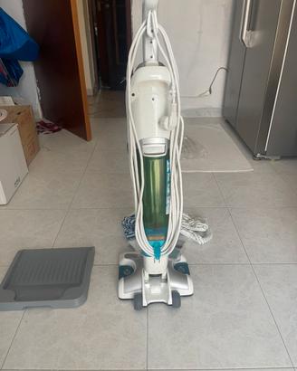 Aspirapolvere lava e aspira