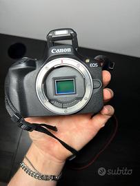 Canon Eos R100