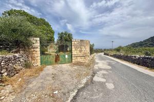Terreno di 164975 m² a Augusta