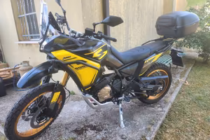 voge 800 rally