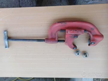 Tagliatubo 4"