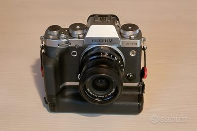 Fujifilm X-T3 Silver + Battery Grip + Obiettivo 23