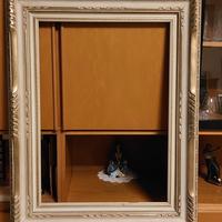 Cornice veneziana 50x70 in legno intarsiato. 