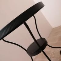 Tavolino in ferro nero