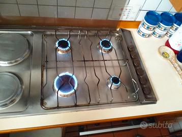 Piano cottura gas più forno elettrico incasso