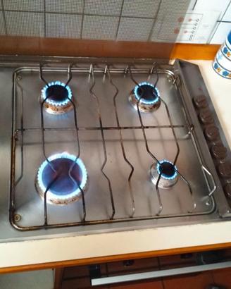 Piano cottura gas più forno elettrico incasso