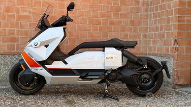 Bmw ce 04 - 2022