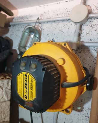 Avvolgi cavo 220wolt lampadina 12/24wolt