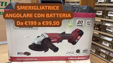 Smerigliatrice angolare