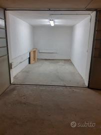 Affittasi garage