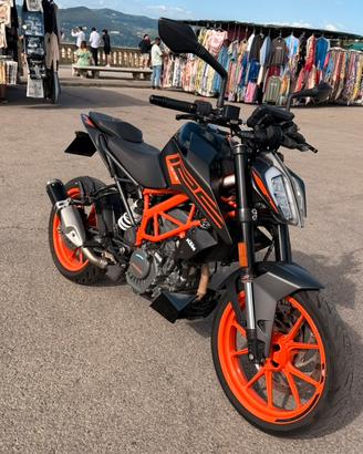 KTM duke 125