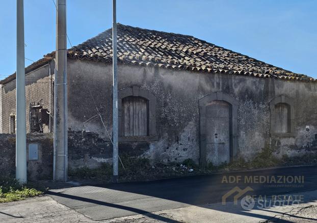 Casa Da Sistemare Con Terreno