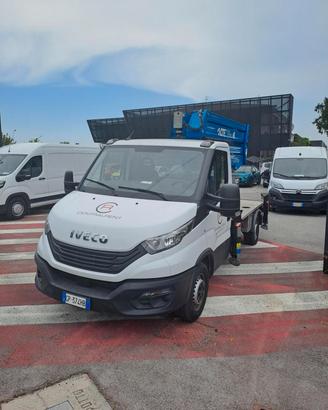 Piattaforma aerea autocarrata  CTE ZED 21.3 J su t