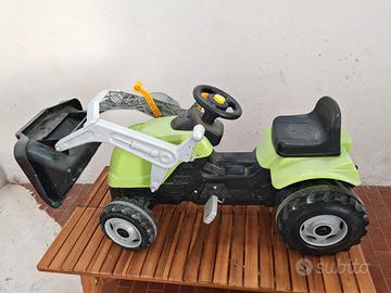 trattore  per bambini a pedale