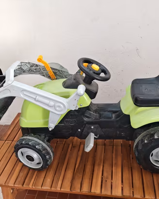 trattore  per bambini a pedale