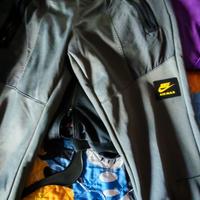 pantaloni sportivi nike 