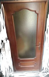 Porta in legno con vetro 