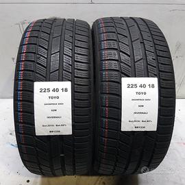 2 GOMME 225 40 18 TOYO BR1330